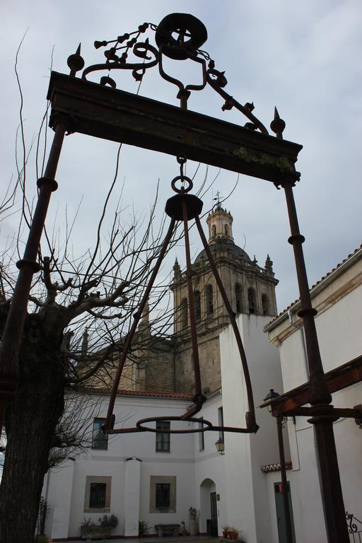 Sumaiya El Palacio Coria Exterior photo